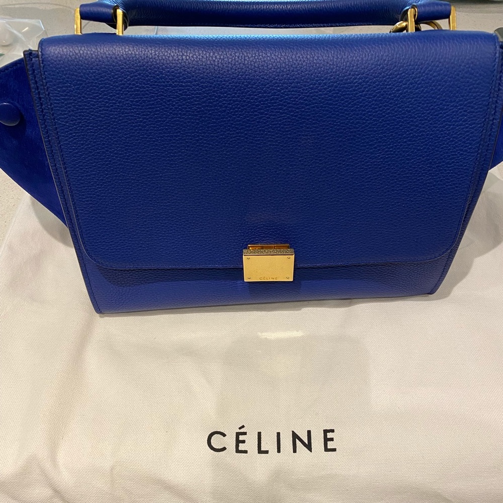 Brand new/unused Céline small trapeze bag!